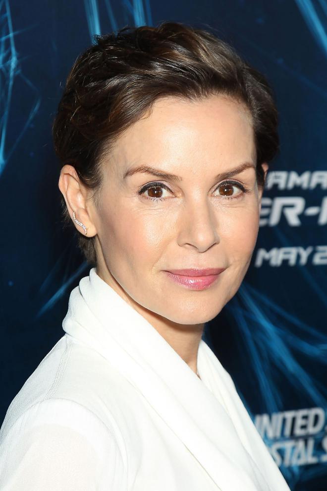 Embeth Davidtz Net Worth